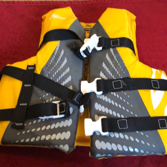 Stearns Other - Stearns Youth WaterSki Vest, yellow, size 8